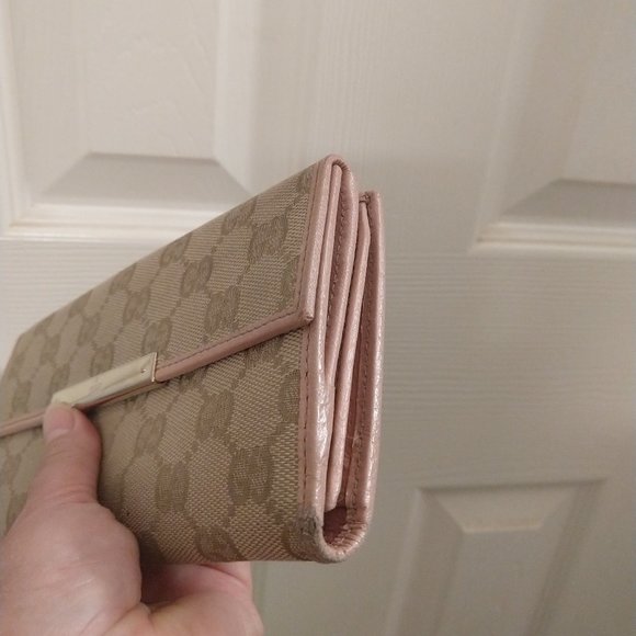 Gucci GG Logo Check & 7 Credit Wallet - Picture 5 of 16